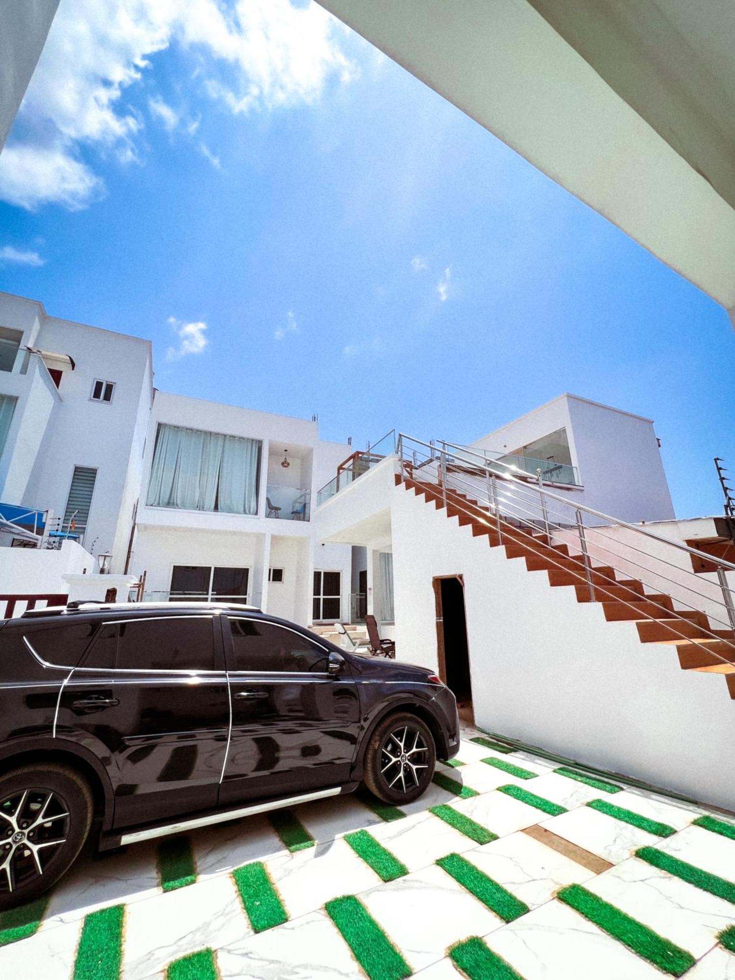 The Vittins Apartment Accra Exterior photo